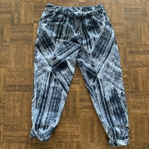 Lululemon pants